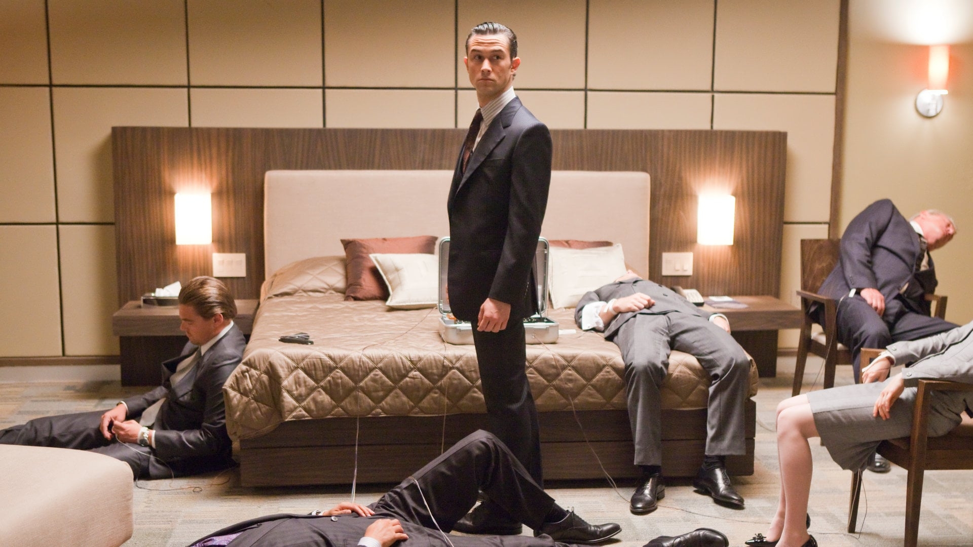 Початок (Inception)