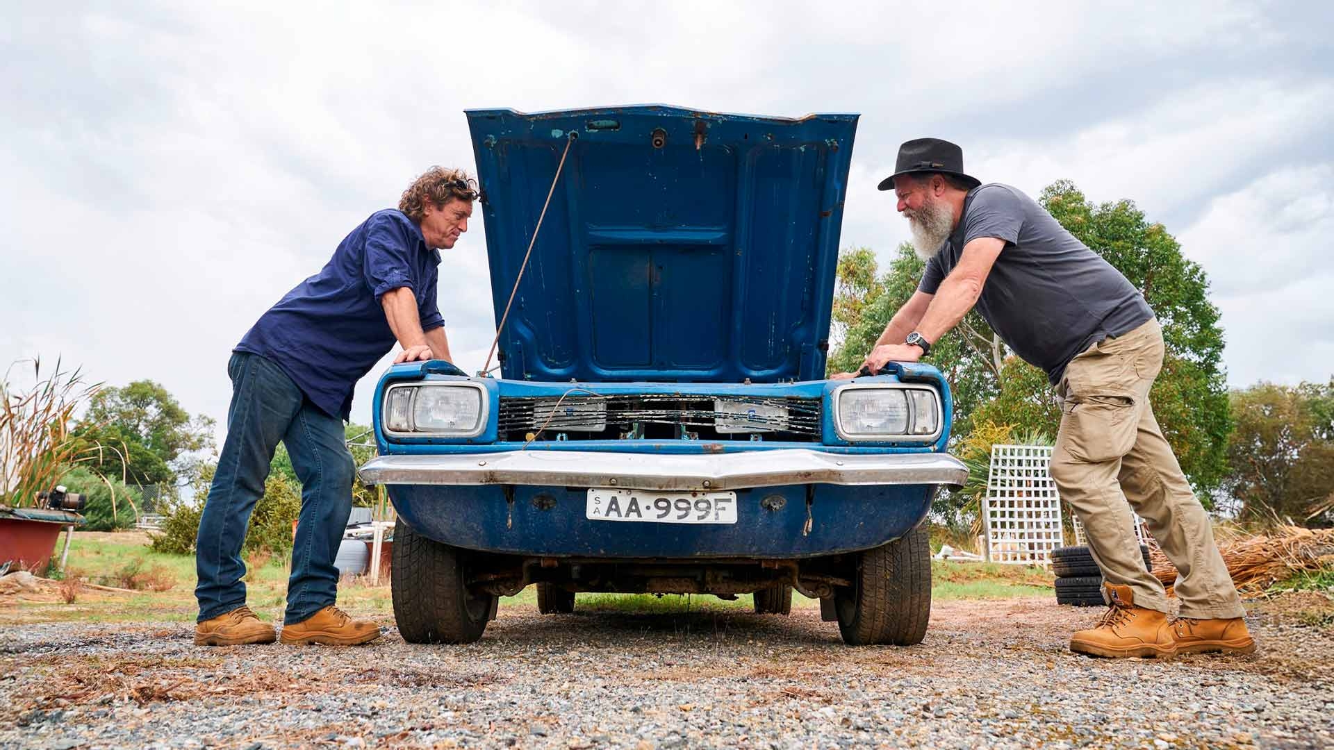 Episode 4. Volkswagen Combi and Mercedes 35SL Coupe